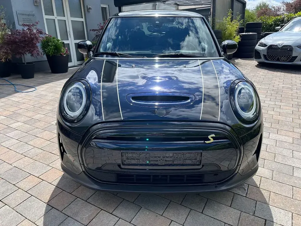 Gebraucht Mini Cooper SE 135 kW (184 PS) 2023 Schwarz Kleinwagen