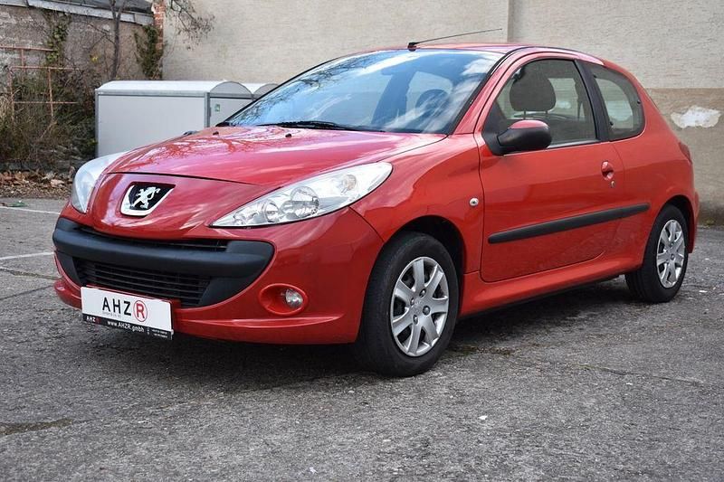 Rot Gebraucht 2009 Peugeot 206+ Kleinwagen | 2.350 € (Fairer Preis) - Bild 1/4