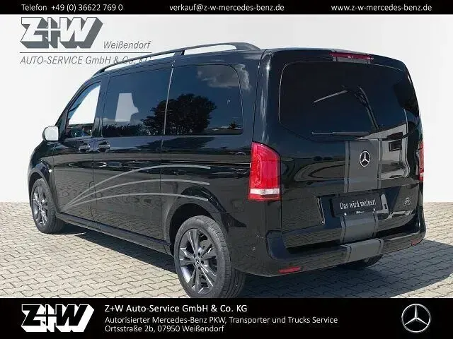 Gebraucht Mercedes Vito 190 PS (139 kW) 2019 Purple (lack obsidianschwarz) Van