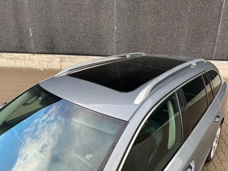 Gebraucht Skoda Superb Elegance 160 PS (117 kW) 2012 Grau Kombi