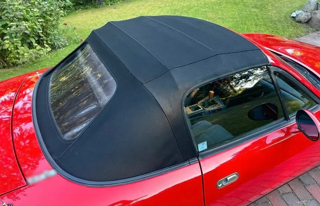 Gebraucht Mazda 2 115 PS (84 kW) 1989 Rot Cabrio