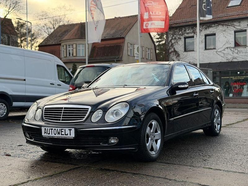 Schwarz Gebraucht 2005 Mercedes E280 Limousine | 3.790 € - Bild 1/4