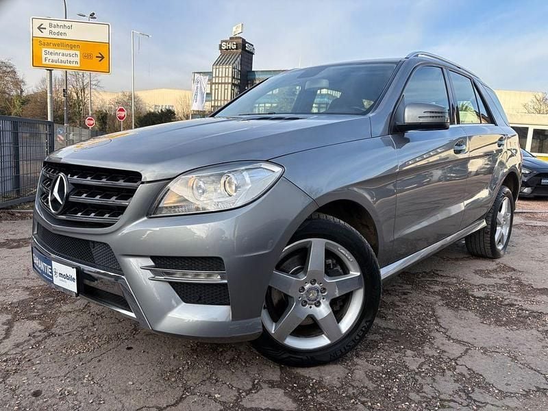 Silber Gebraucht 2013 Mercedes ML350 AMG line SUV | 17.999 € (Superpreis) - Bild 1/4