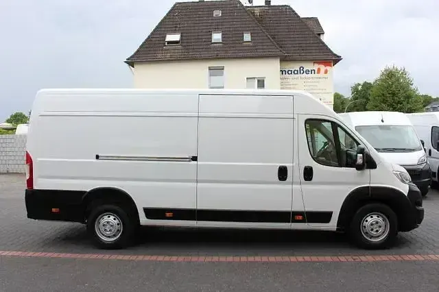 Gebraucht Citroën Jumper 165 PS (121 kW) 2024 Weiß Van / Kleinbus