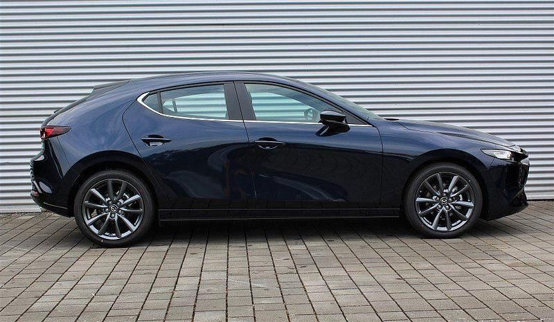 Gebraucht Mazda 3 Selection 122 PS (89 kW) 2022 Deep crystal blue Limousine