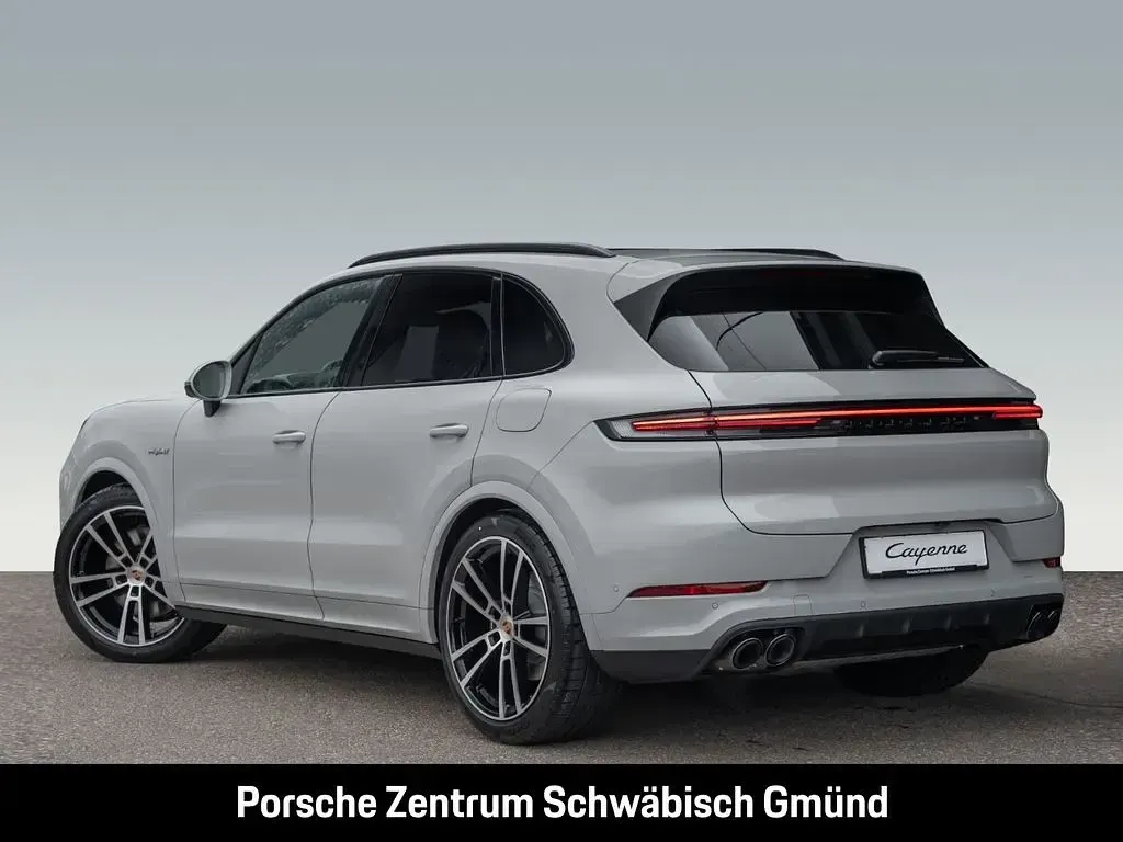 Gebraucht Porsche Cayenne 470 PS (345 kW) 2026 Kreide SUV