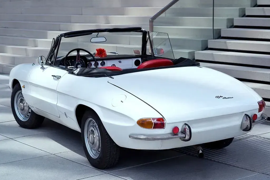 Gebraucht Alfa Romeo Spider Veloce 148 PS (108 kW) 1966 Weiß Cabrio