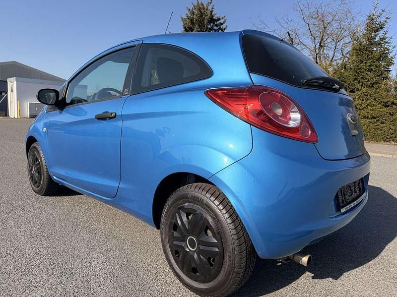 Gebraucht Ford Ka Ambiente 69 PS (50 kW) 2013 Diveblau Kleinwagen