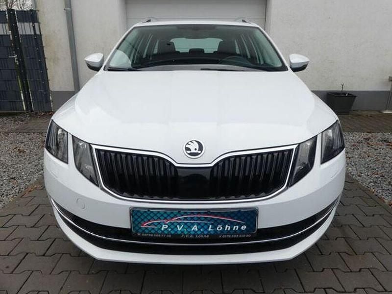 Second-hand Skoda Octavia Style 150 CP (110 kW) 2019 Alb Berlinǎ
