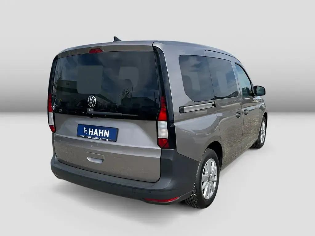 Gebraucht VW Caddy Basis 102 PS (75 kW) 2025 Mojave beige metallic Van / Kleinbus