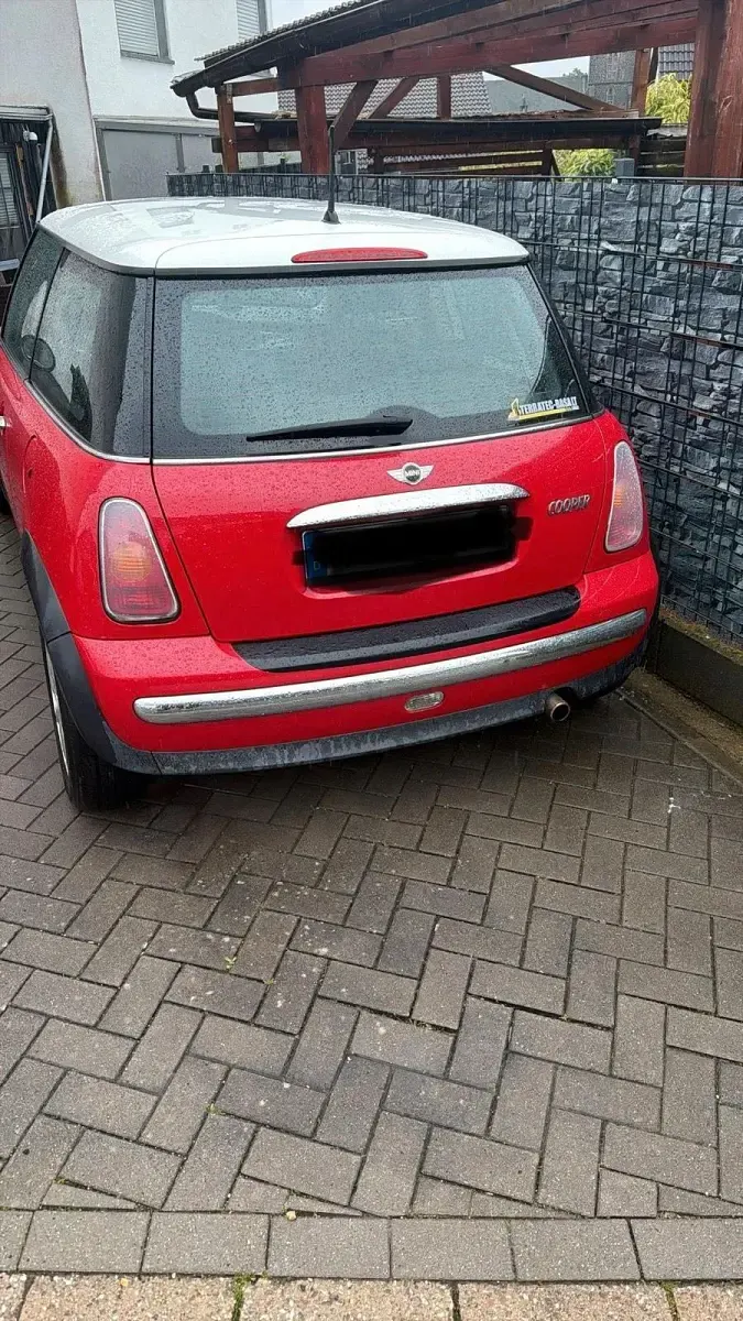Używany Mini Cooper 115 KM (84 kW) 2003 Czerwony Hatchback