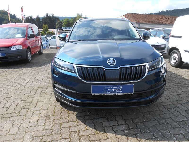 Blau Gebraucht 2020 Skoda Karoq Drive SUV | 20.400 € (Fairer Preis) - Bild 1/4