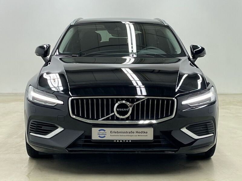 Gebraucht Volvo V60 Inscription 341 PS (250 kW) 2021 Schwarz Kombi