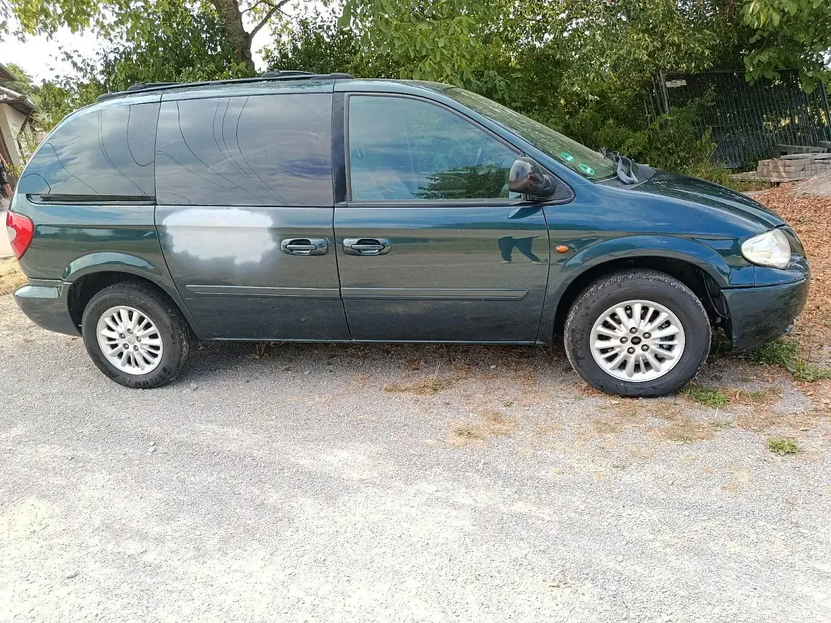 Gebraucht Chrysler Voyager 150 PS (110 kW) 2006 Grün Van / Kleinbus