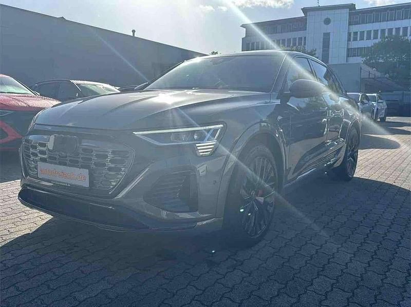Chronosgrau metallic Gebraucht 2024 Audi Q8 e-tron S-Line SUV | 63.950 € (Fairer Preis) - Bild 1/2