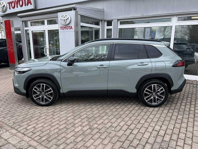 Gebraucht Toyota Corolla Cross 140 PS (102 kW) 2026 Grün SUV