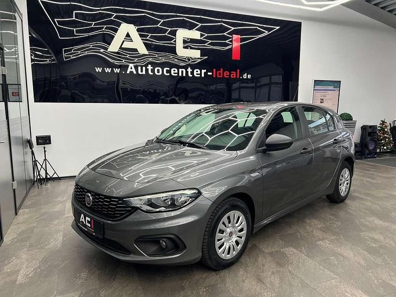 Gebraucht Fiat Tipo Pop 95 PS (69 kW) 2016 Grau Kleinwagen