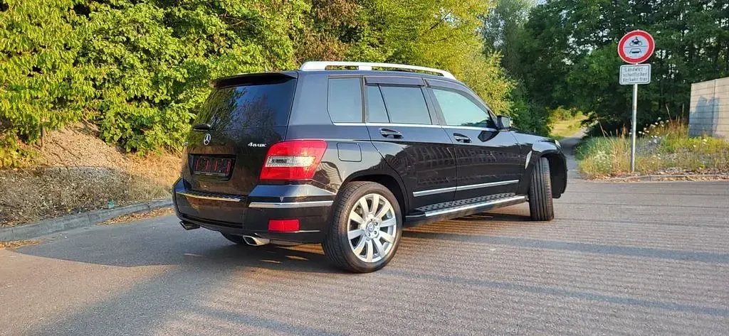 Gebraucht Mercedes GLK300 231 PS (169 kW) 2009 Schwarz SUV