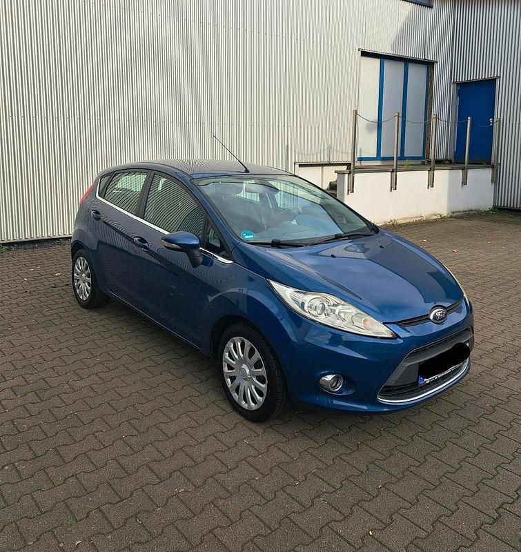 Blau Gebraucht 2009 Ford Fiesta Titanium Kleinwagen | 3.999 € (Etwas zu teuer) - Bild 1/4