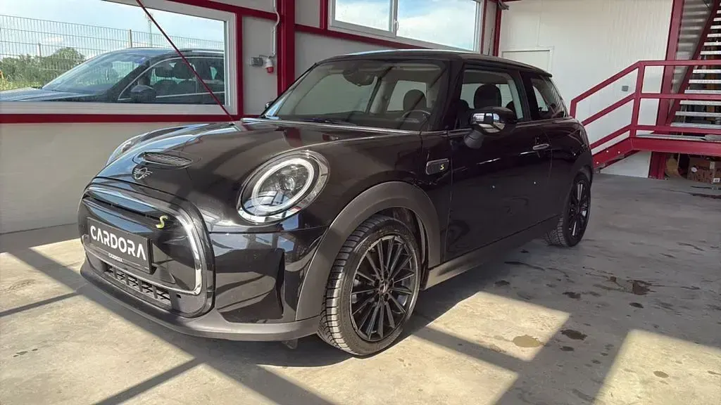 Gebraucht Mini Cooper SE 135 kW (184 PS) 2021 Schwarz Kleinwagen