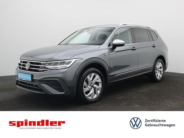 Platinum grey metallic Gebraucht 2024 VW Tiguan Allspace Life SUV | 36.880 € (Guter Preis) - Bild 1/3
