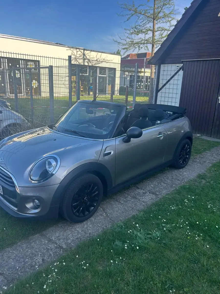 Gebraucht Mini One Cabriolet 102 PS (75 kW) 2019 Silber Cabrio