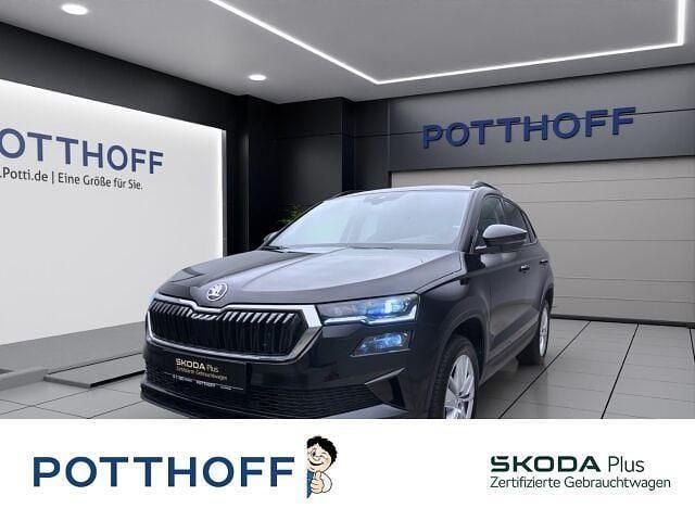 Schwarz Gebraucht 2024 Skoda Karoq Selection SUV | 29.777 € (Guter Preis) - Bild 1/4