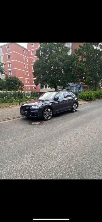 Grau Gebraucht 2019 Audi SQ5 Ambiente SUV | 39.999 € (Guter Preis) - Bild 1/4