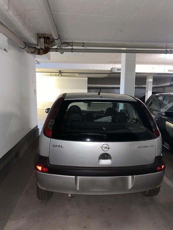 Używany Opel Corsa 75 KM (55 kW) 2002 Srebrny Hatchback