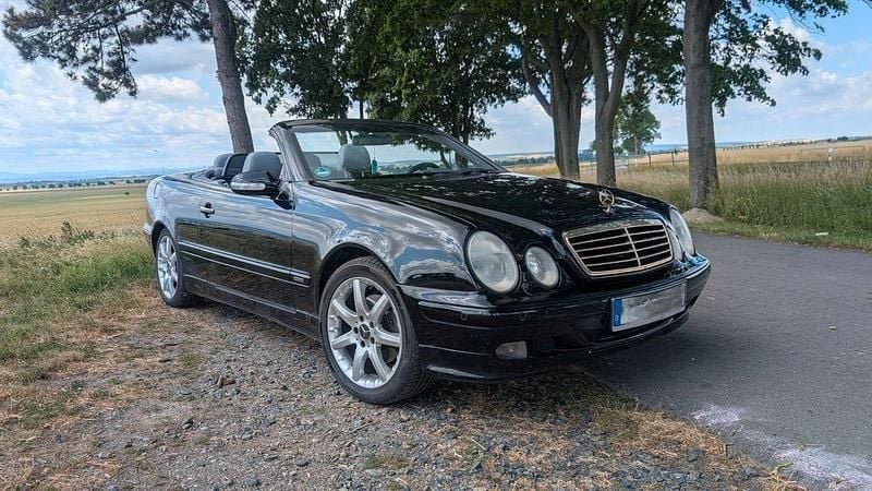 Schwarz Gebraucht 2001 Mercedes CLK320 Elegance Cabrio | 5.500 € (Guter Preis) - Bild 1/4