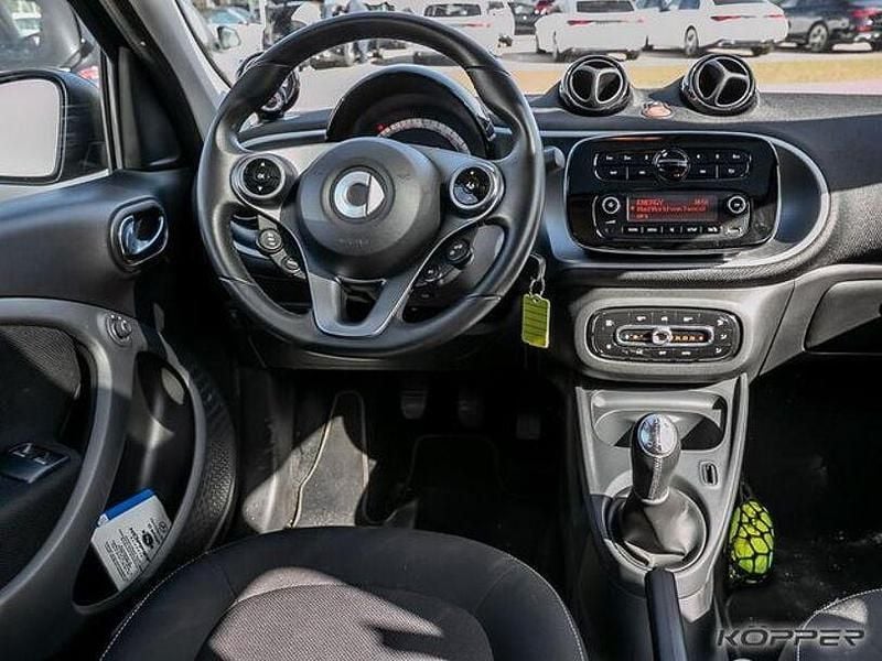 Gebraucht Smart ForFour 71 PS (52 kW) 2019 Schwarz Kleinwagen