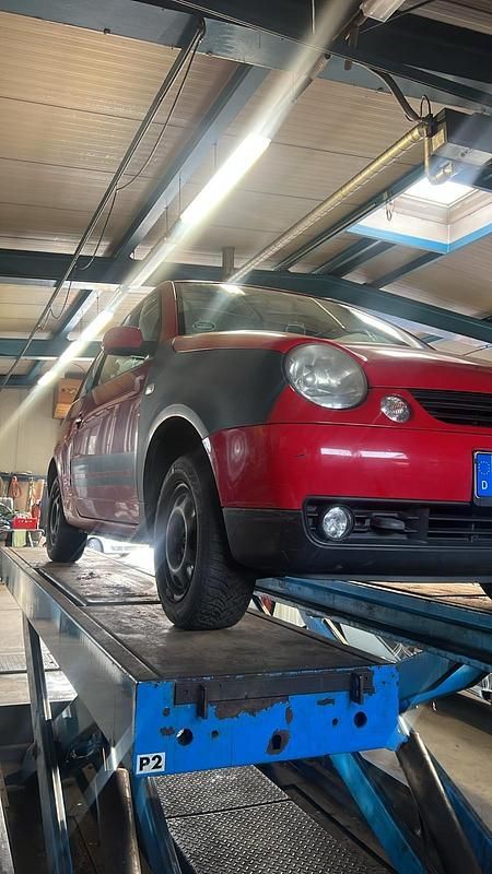 Gebraucht VW Lupo 50 PS (36 kW) 2004 Rot Kleinwagen