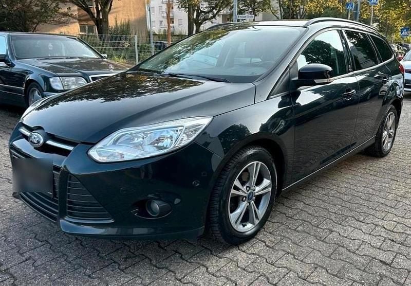 Gebraucht Ford Focus 100 PS (73 kW) 2013 Schwarz Kombi