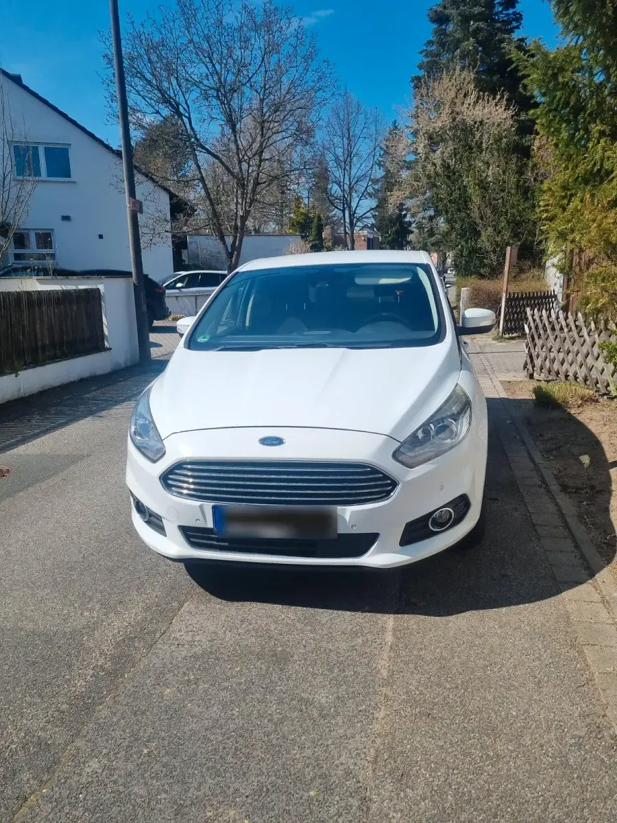 Gebraucht Ford S-MAX Titanium 180 PS (132 kW) 2016 Weiß Van / Kleinbus