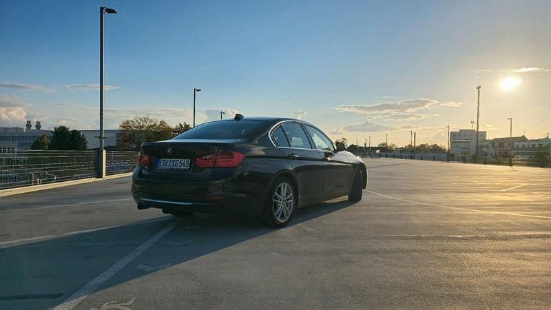 Gebraucht BMW 320 Luxury Line 184 PS (135 kW) 2013 Schwarz Limousine