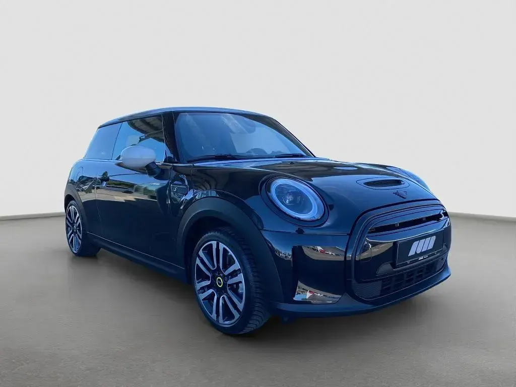 Gebraucht Mini Cooper SE 135 kW (184 PS) 2023 Schwarz Kleinwagen