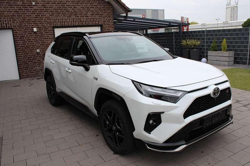Weiß bicolor Gebraucht 2023 Toyota RAV4 Hybrid Sport SUV | 49.900 € (Teuer) - Bild 1/4