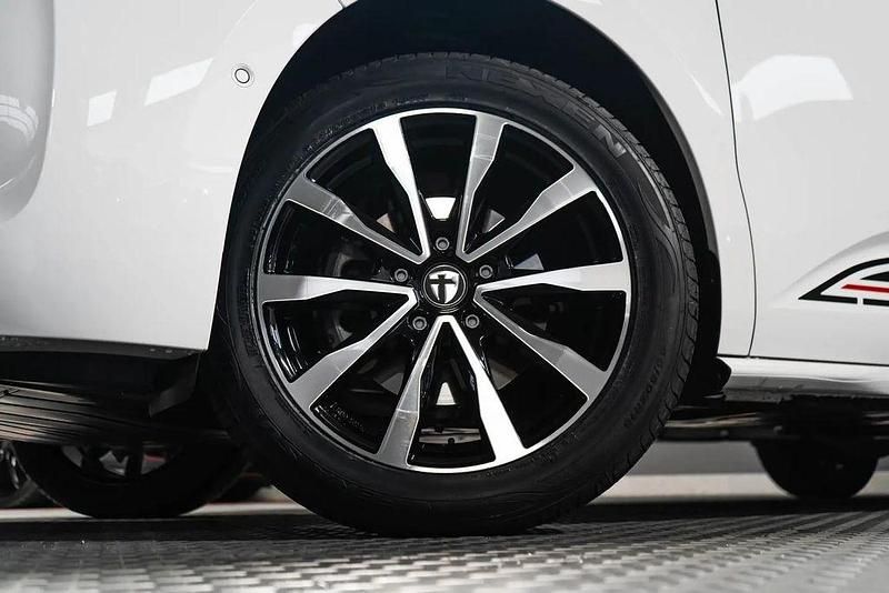 Neu VW Multivan Edition 150 PS (110 kW) 2025 Candyweiß Van