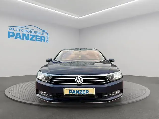 Gebraucht VW Passat Highline 190 PS (139 kW) 2016 Blau Kombi