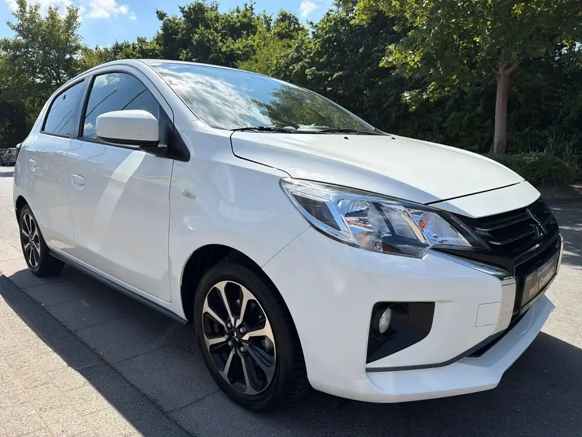 Gebraucht Mitsubishi Space Star 71 PS (52 kW) 2024 Weiß Kleinwagen