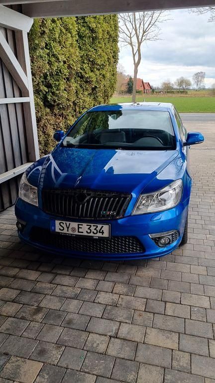Blau Gebraucht 2009 Skoda Octavia RS Kombi | 6.200 € (Fairer Preis) - Bild 1/4