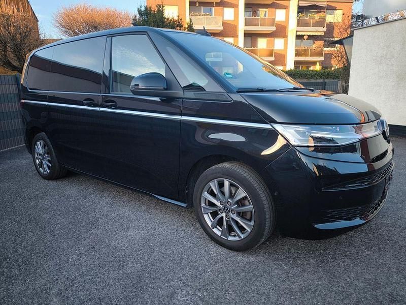 Gebraucht VW Multivan Style 204 PS (150 kW) 2022 Deep black perleffekt Van