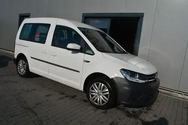 Gebraucht VW Caddy Trendline 131 PS (96 kW) 2019 Weiß Van / Kleinbus
