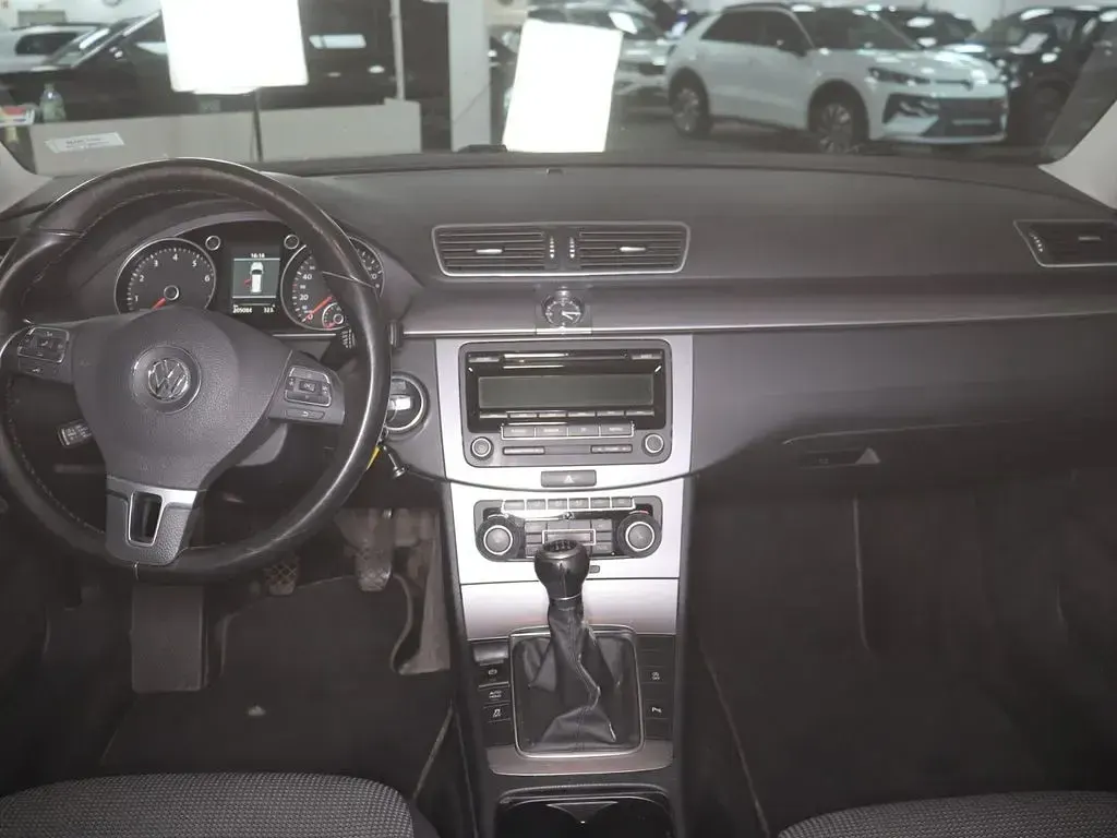 Gebraucht VW Passat Comfortline 122 PS (89 kW) 2011 Schwarz Kombi