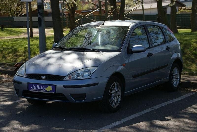 Gebraucht Ford Focus Ambiente 101 PS (74 kW) 2005 Blau Limousine