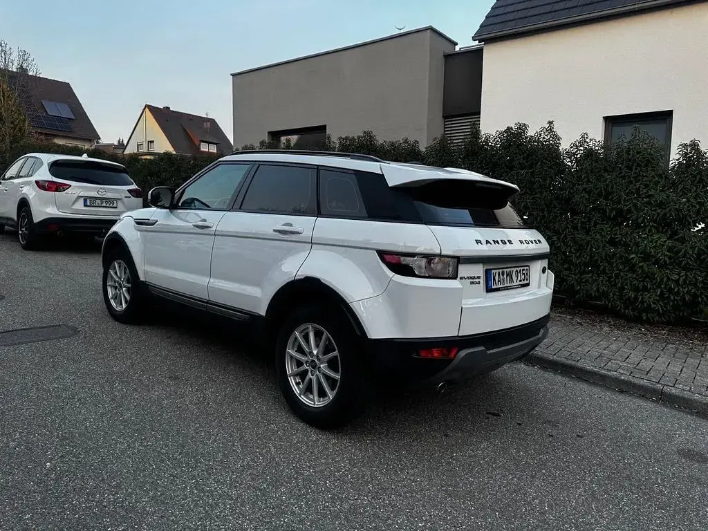 Used Land Rover Range Rover evoque 150 HP (110 kW) 2012 White SUV