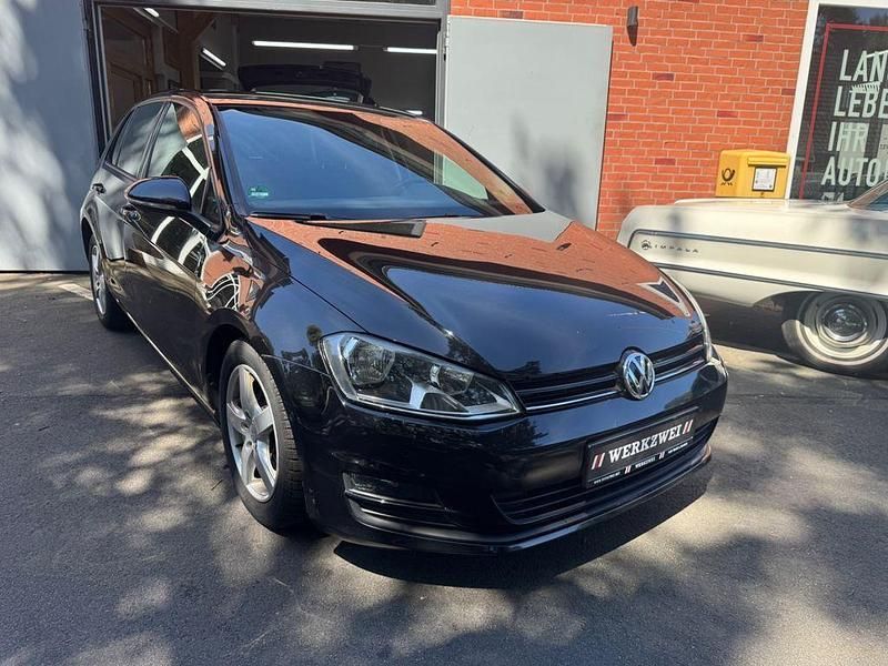 Schwarz Gebraucht 2013 VW Golf VII Comfortline Limousine | 6.900 € (Fairer Preis) - Bild 1/4