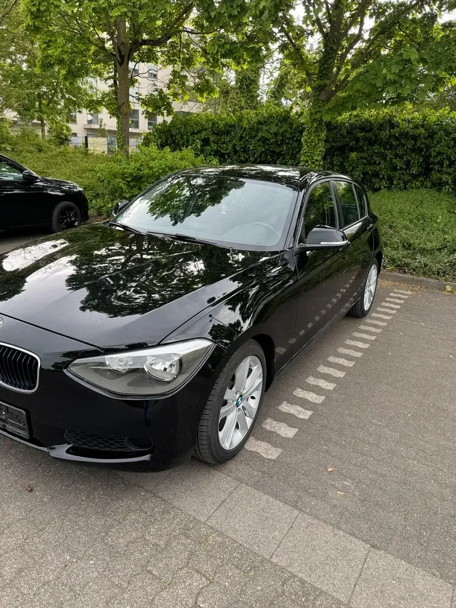 Gebraucht BMW 116 Advantage 136 PS (100 kW) 2011 Schwarz Kleinwagen