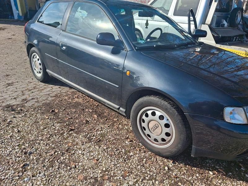 Gebraucht Audi A3 101 PS (74 kW) 1997 Schwarz Kleinwagen