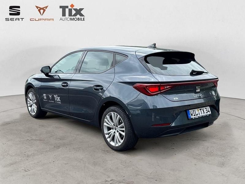 Gebraucht Seat Leon Style 150 PS (110 kW) 2024 Magnetic grau metallic (metallic) Limousine